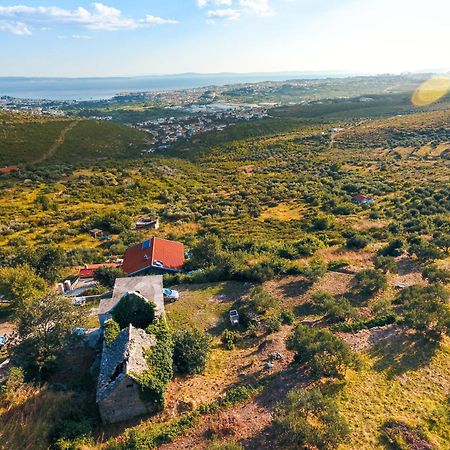 Вилла Olive Garden House In Zrnovnica With A View & Bbq Экстерьер фото