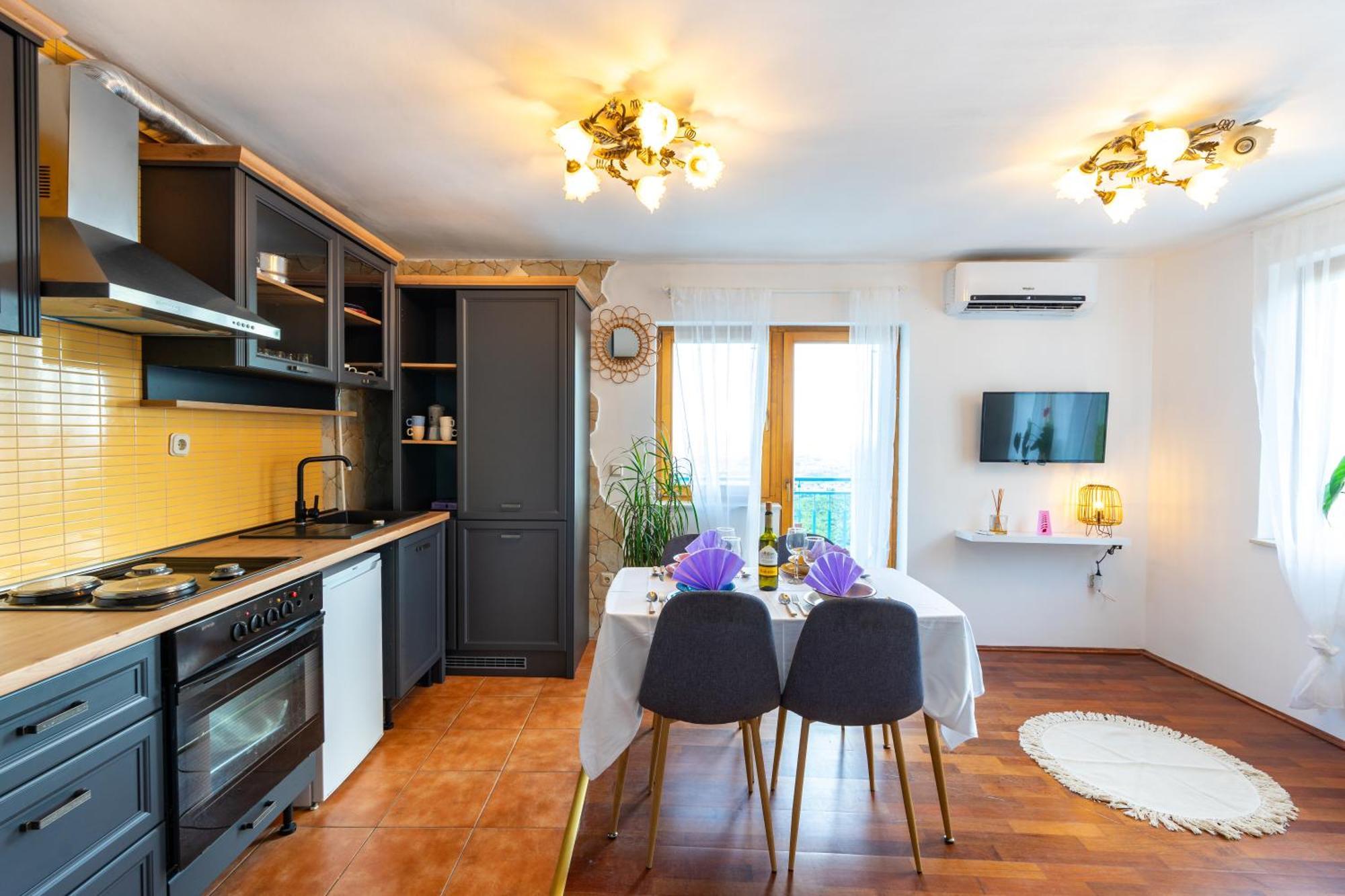 Вилла Olive Garden House In Zrnovnica With A View & Bbq Экстерьер фото